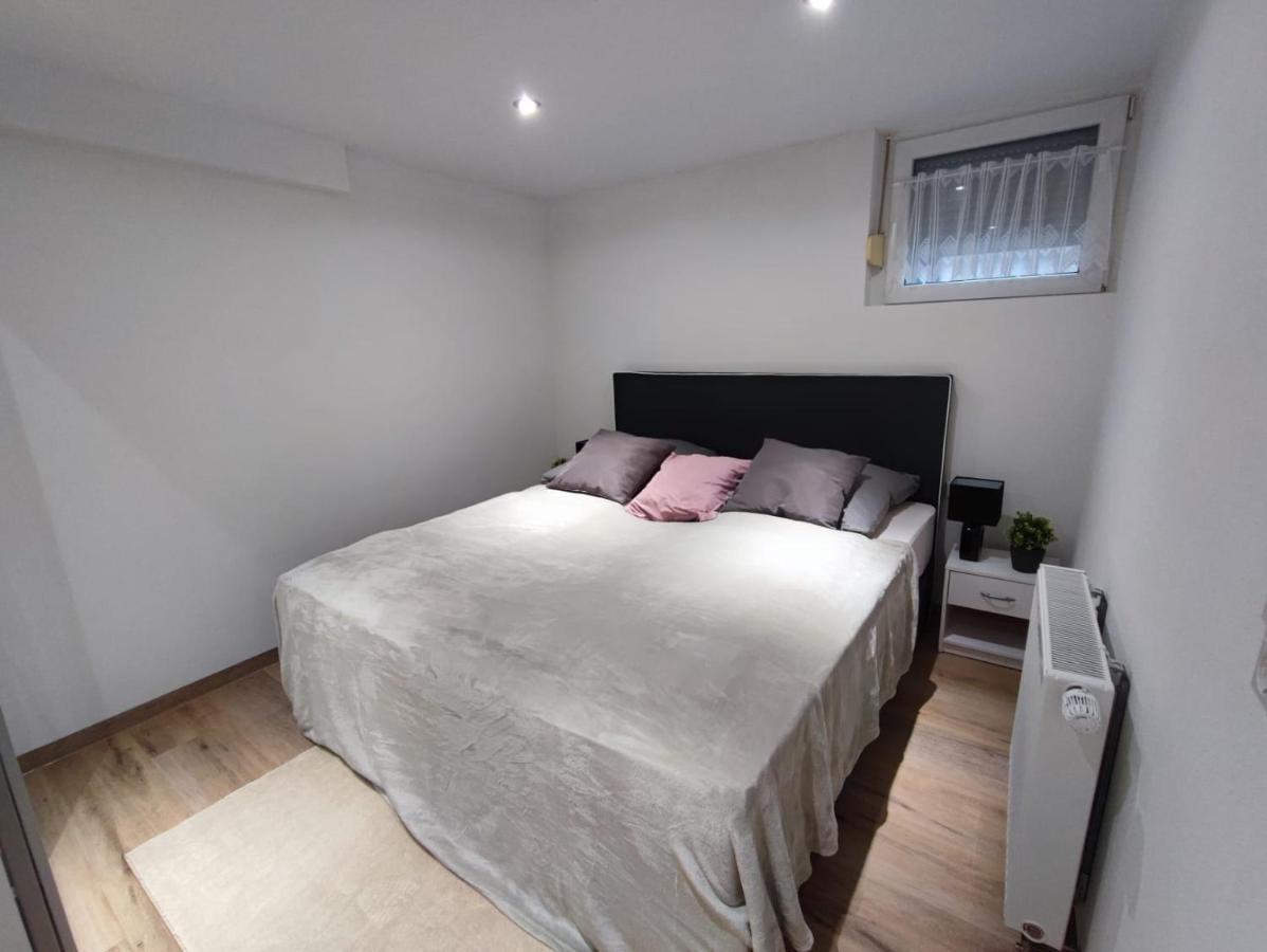 Elida Apartment Burgrieden Bagian luar foto