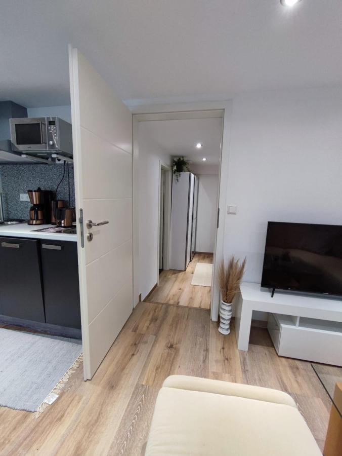 Elida Apartment Burgrieden Bagian luar foto